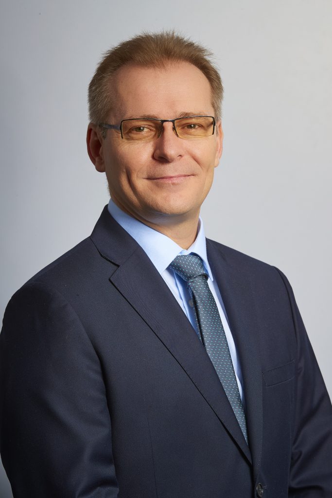 Protechtor előadó - Hallgat László